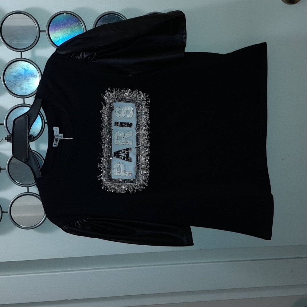 🌺NIGHT STUDIO BLACK Tee